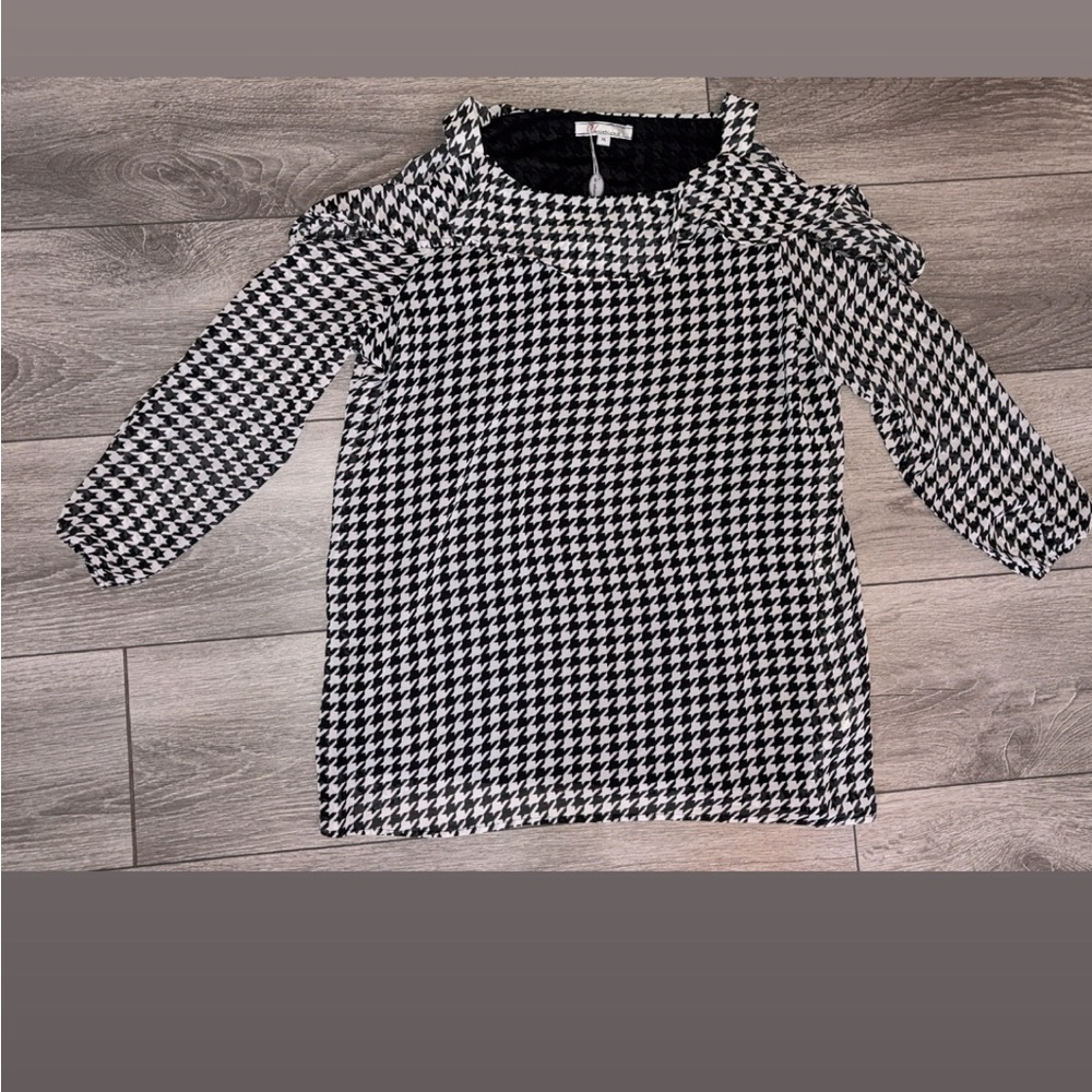 Variations Size XL Cold Shoulder Blouse Ruffles Black White New W Tags